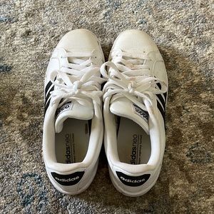 Womens adidas tennis shoes